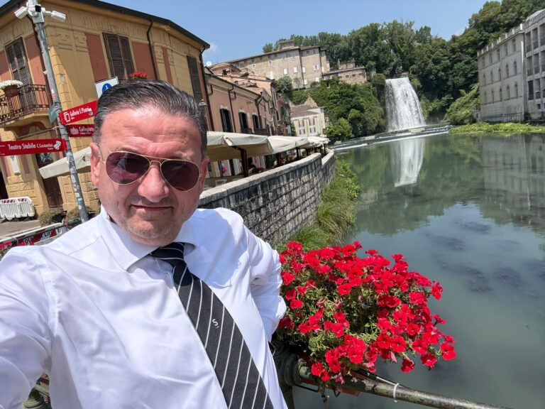 Contact Florin Comsa